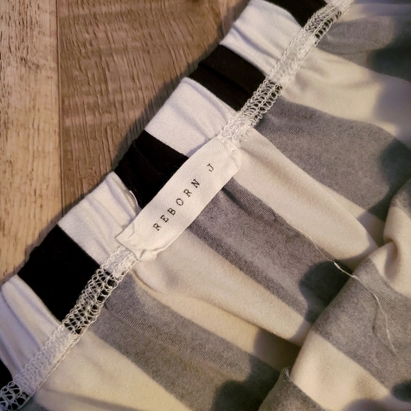 Reborn J Striped Black and White Skirt - Picture 4 of 4